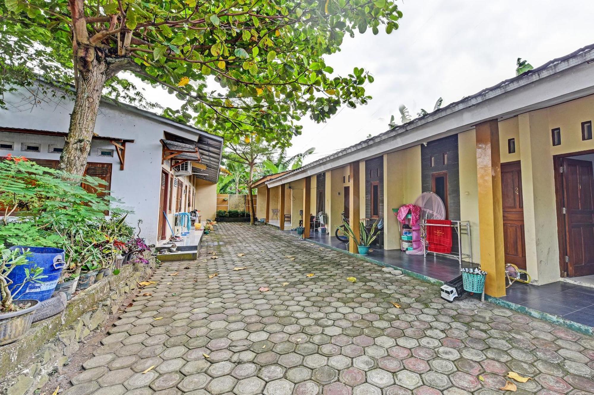 Spot On 91372 Wisma Bulin Purwokerto Exteriér fotografie